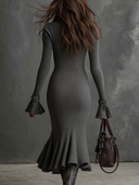 Vestido Midi Retro de Malha com Gola de Fecho e Mangas Trompete