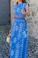Set top corto con stampa etnica e gonne midi avvolgenti con laccio