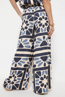 Pantaloni estivi con stampa etnica unica, vita elastica e taglio ampio - Set