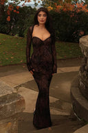 Gothisches Spitzen-Maxikleid mit Neckholder