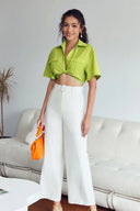 Kay Gedrehtes Crop-Leinenbluse