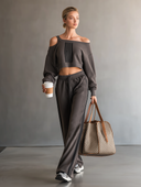 Conjunto de Sweatshirt Curta Ombro a Ombro e Calças de Treino