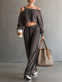 Conjunto de Sweatshirt Curta Ombro a Ombro e Calças de Treino