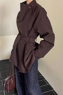 Asymmetrisch gestaltete Jacke