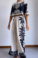 Traje holgado de manga corta con estampado étnico