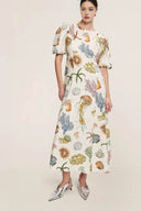 Kleid mit Graffiti-Print und Puffärmeln