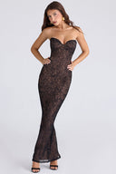 Gothisches Spitzen-Maxikleid mit Neckholder