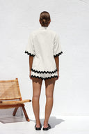 Set Cardigan Semplice con Cuciture Ondulate