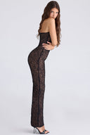 Gothisches Spitzen-Maxikleid mit Neckholder