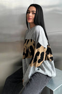 Retro Leopar Desenli Renk Bloklu Kazak