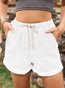 Jeansshorts mit Kordelzug und umgeschlagenem Saum