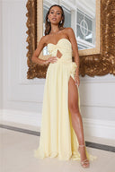 Nahost Schulterfreies gerafftes Maxikleid