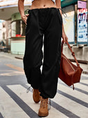 Pantaloni cargo jogger a vita con coulisse e vestibilità ampia
