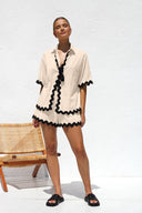 Set Cardigan Semplice con Cuciture Ondulate