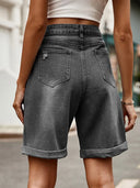 Pantaloni scurți bermude din denim cu manșete și aspect uzat