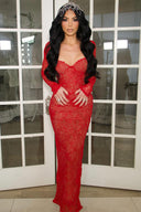 Gothisches Spitzen-Maxikleid mit Neckholder