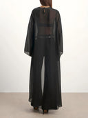 Gennemsigtig chiffon kappebluse & buede silhouet jeans