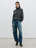 Gennemsigtig chiffon kappebluse & buede silhouet jeans