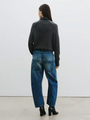 Gennemsigtig chiffon kappebluse & buede silhouet jeans