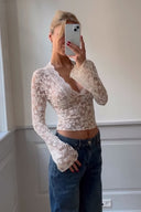 Forførende lyserød blonde slå-om crop top
