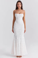 Tied Allure – Rückenfreies schmales Kleid