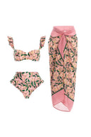 Mini bikiny se zdobením volánky a květinovým vzorem