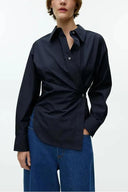 Camisa envolvente asimétrica