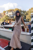 Vestido Maxi Transparente com Gola Alta e Frente Drapeada