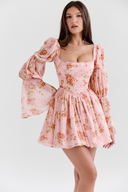 Robe courte divine à encolure carrée et motif floral