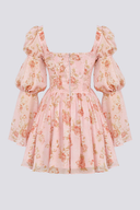 Robe courte divine à encolure carrée et motif floral