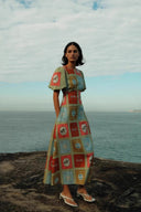 Robe taille cintrée en lin à col rond