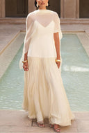 Fía Flows Maxi Dress