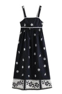 Vestido com alças e estampado floral