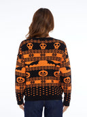 Pletený svetr s kulatým výstřihem a halloweenským motivem dýně