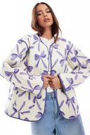Steppjacke mit Schleifenmuster