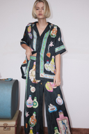 Philomène V-Ausschnitt Hose-Set mit Vasenmuster