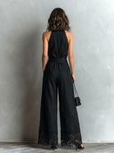 Conjunto de Colete Preto em Algodão-linho Sintético com Decote Halter e Calças de Perna Larga com Renda e Cinta para Amarrar