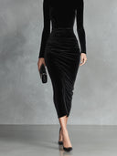 Μαύρο Βελούδινο Κομψό Φόρεμα Bodycon με Ψηλό Λαιμό