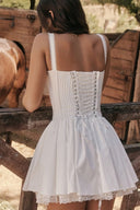 Robe mini bouffante corset en dentelle Agnes