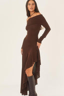 Alisa Off-shoulder Flare Midi Strikkjole