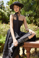 Vestido Midi Alva em Linha A com Renda e Alças Finas