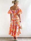 Andrea Bedrucktes Maxikleid mit Carmenausschnitt, Puffärmeln und Stufen
