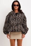 Cappotto con stampa leopardata retrò