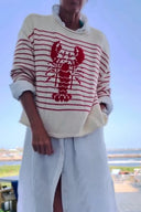 Sweater med Creme- og Rødstribet Hummergrafik
