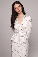 Completo Eileen con Blusa a Fiori Incrociata in Pizzo e Gonna Lunga
