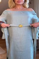 Vestido Maxi Azul Suave Ombro a Ombro com Mangas com Folhos