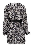 Vestido Mini de Chiffon Gail com Estampa, Decote em V e Cinto