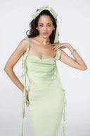 Hilda Maxikleid mit Rüschen, Schleife und offenem Rücken
