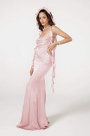Hilda Maxikleid mit Rüschen, Schleife und offenem Rücken