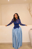 Vestido maxi azul océano plisado de encaje